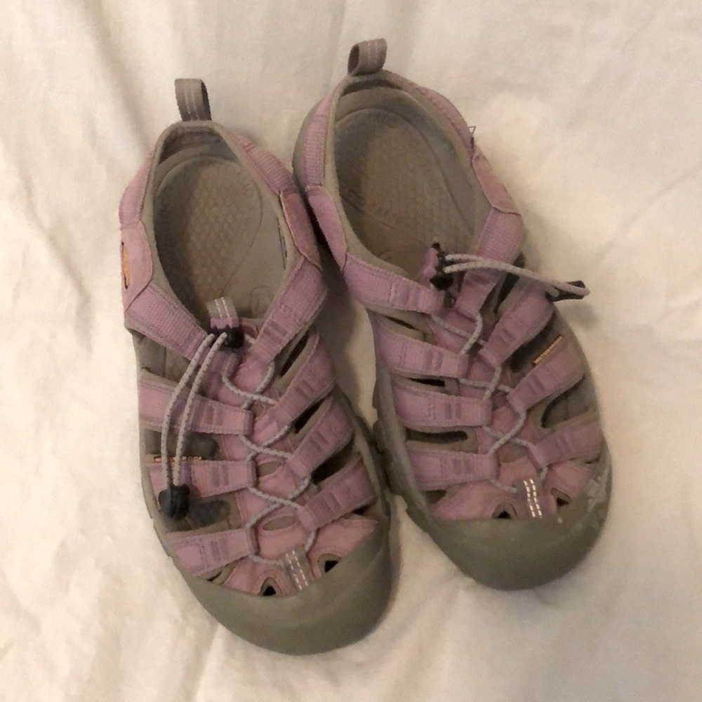 Keen women’s size 8 sport sandals lilac and gray
